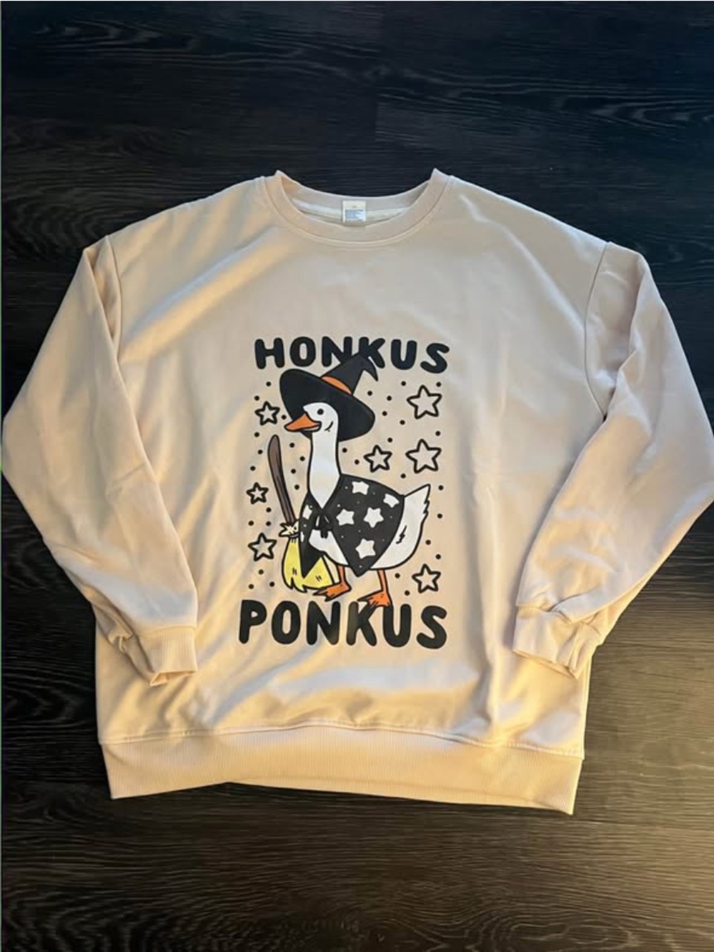 Cream Graphic Sweatshirt with Penguin 'Honkus Ponkus'